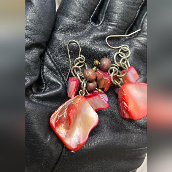 Vintage Handmade Shell and Beads Red Dangle Earrings - Picture 16 of 17